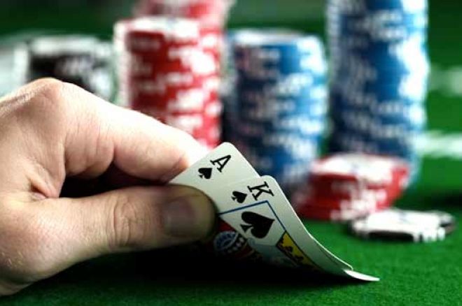 Posizioni al Tavolo Poker Texas Hold'em: Dealer, Piccolo e Grande Buio