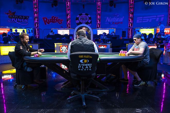 Daniel Negreanu and Paul Volpe, heads-up in last year's $10K 2-7 NL Single Draw Championship