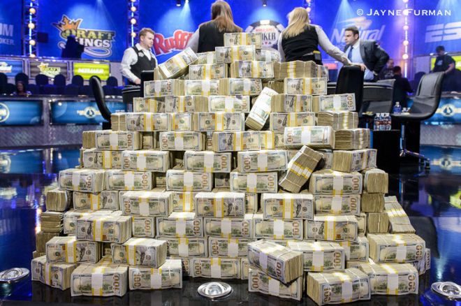 Main Event WSOP : Les impôts vont prélèver plus de 10 millions aux finalistes 0001
