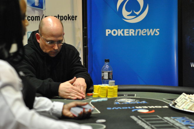 Reading Poker Tells Video: Long Looks At Hole Cards