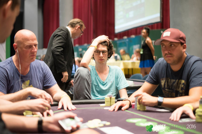 The Dangers of Selective Attention, Why We Repeat Our Poker Mistakes & More