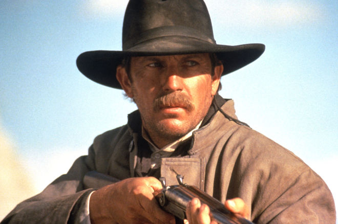 Kevin Costner en Wyatt Earp pour L. Kasdan
