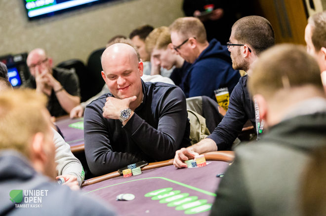 Michael van Gerwen poker Michael van Gerwen poker