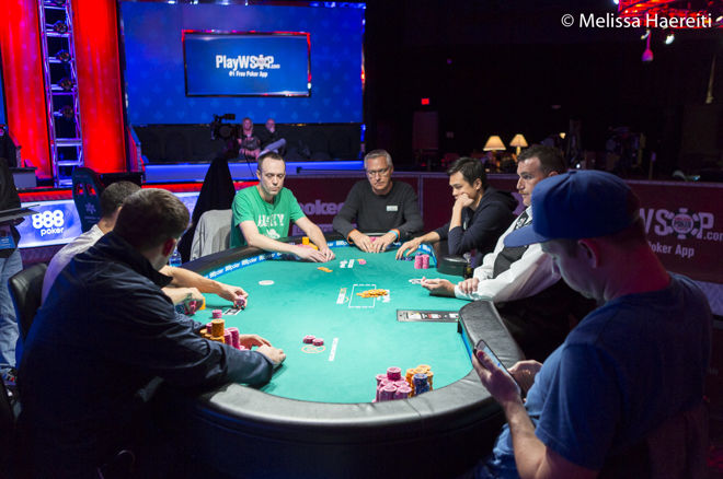 World Series of Poker Tells: Knowing When to Fold 'Em