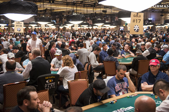 Another Strong Turnout for Day 1b of WSOP Main Event 0001