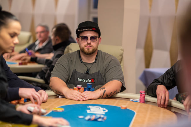 „PokerNews Cup“ pagrindiniame turnyre prizus pelnė 8 lietuviai 0001 „PokerNews Cup“ pagrindiniame turnyre prizus pelnė 8 lietuviai 0001