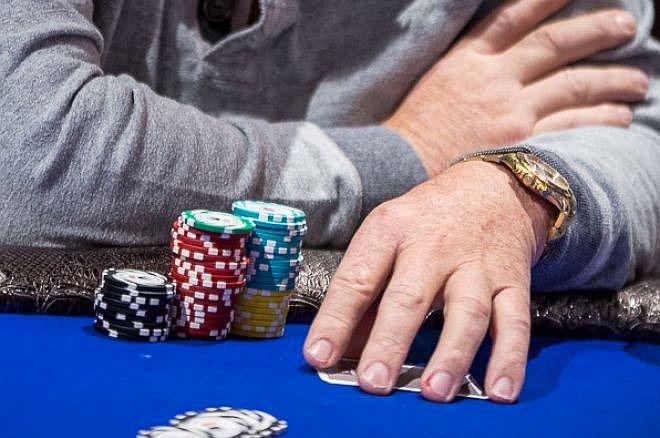 Casino Poker for Beginners: When to Keep Your Cards Covered Casino Poker for Beginners: When to Keep Your Cards Covered