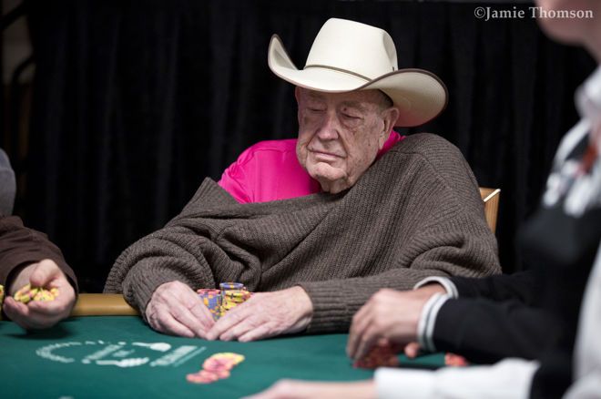 Legendos atsisveikinimas: Doylas Brunsonas artėja prie finalinio WSOP #23 stalo 0001 Legendos atsisveikinimas: Doylas Brunsonas artėja prie finalinio WSOP #23 stalo 0001
