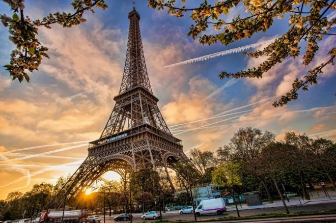 Paris Paris