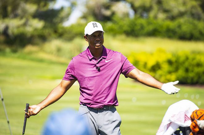 tiger woods yellow shirt