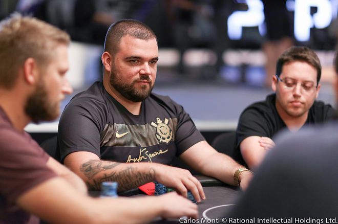 Pedro Padilha Lidera Brasileiros para o Dia 3 do Double Stack da WSOP