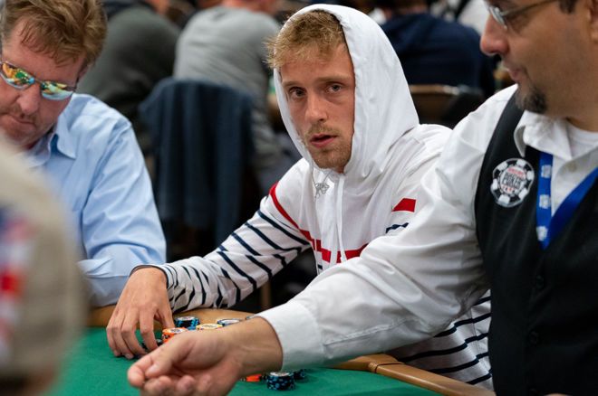 2019 WSOP Main Event Dag 3 - Gieles, Meijer van Putten met grote stacks naar Dag 4, Vogelsang & Stegeman short 2019 WSOP Main Event Dag 3 - Gieles, Meijer van Putten met grote stacks naar Dag 4, Vogelsang & Stegeman short