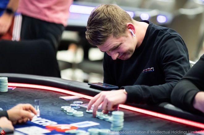 SCOOP Recap (19) - Pieter "XMorphineX" Aerts chipleader bij finale $10k Main, Lex Veldhuis breekt Twitch-records SCOOP Recap (19) - Pieter "XMorphineX" Aerts chipleader bij finale $10k Main, Lex Veldhuis breekt Twitch-records