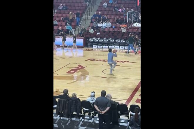 Poker Pro UMASS Basketball