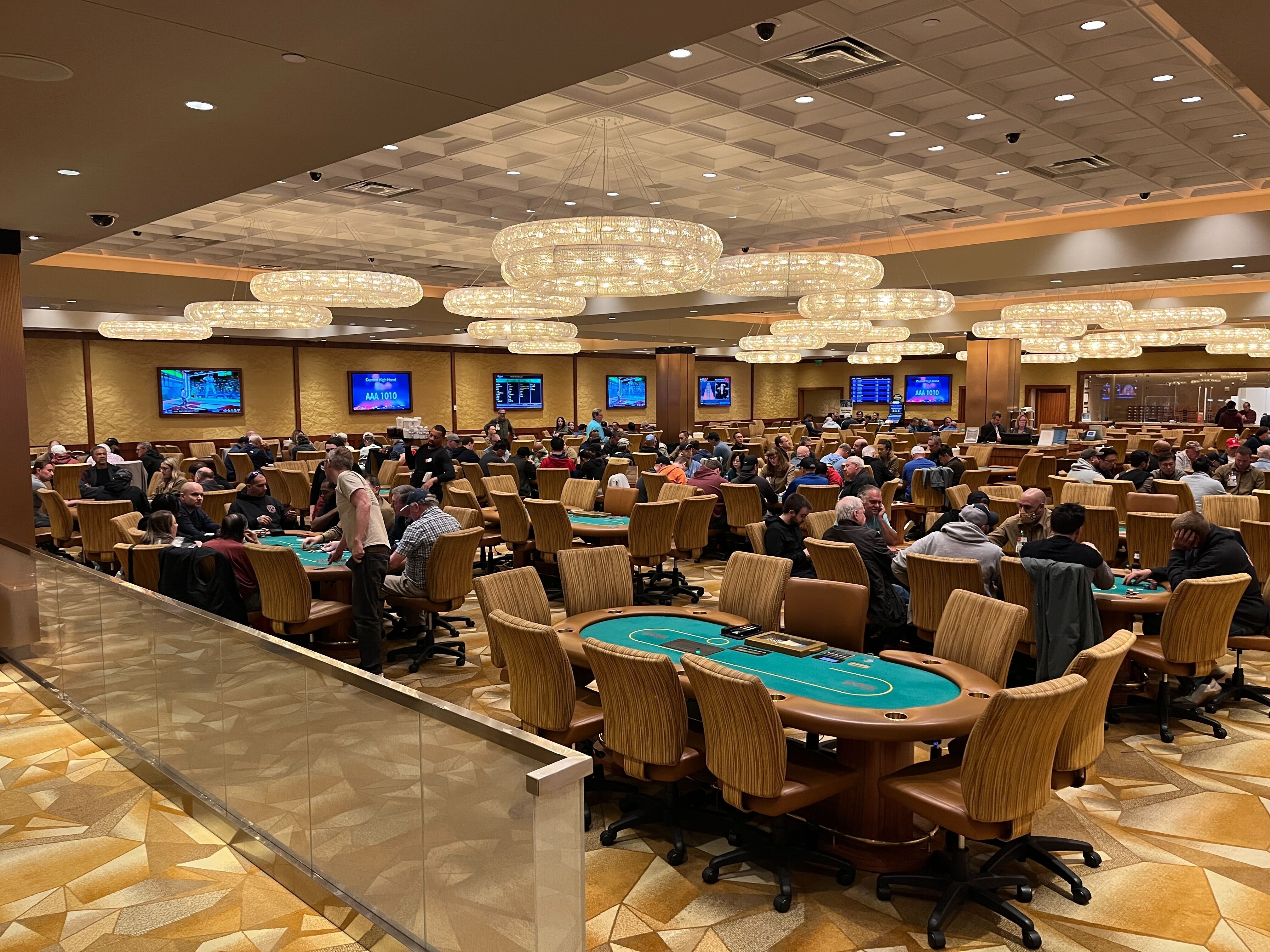 is parx casino poker room open