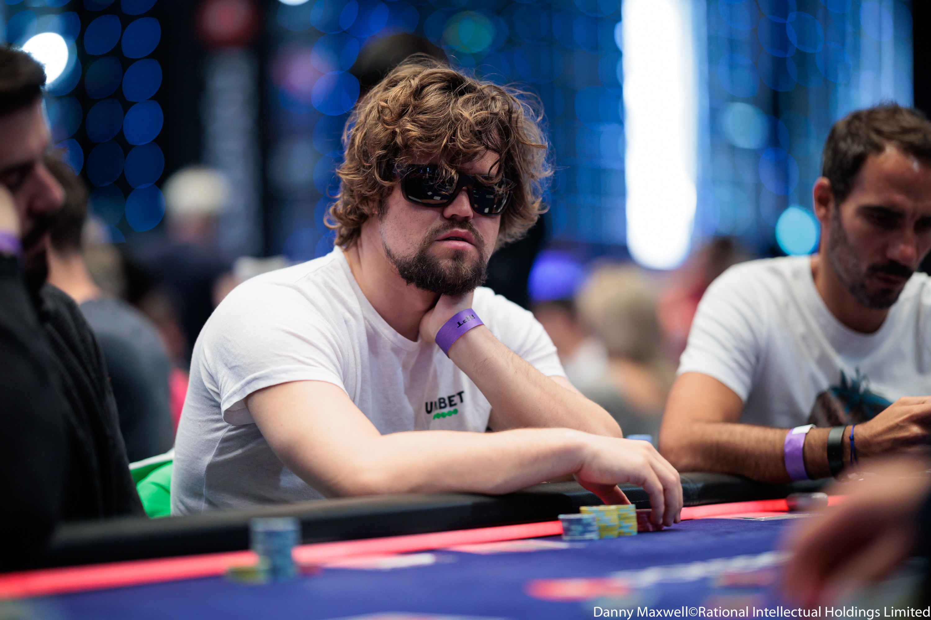 Find Out If Alexandra Botez's $10K River Bluff Worked Against Phil Ivey  With 888Ride