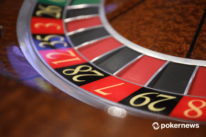 Realistic casino roulette wheel  Roulette wheel, Casino, Roulette